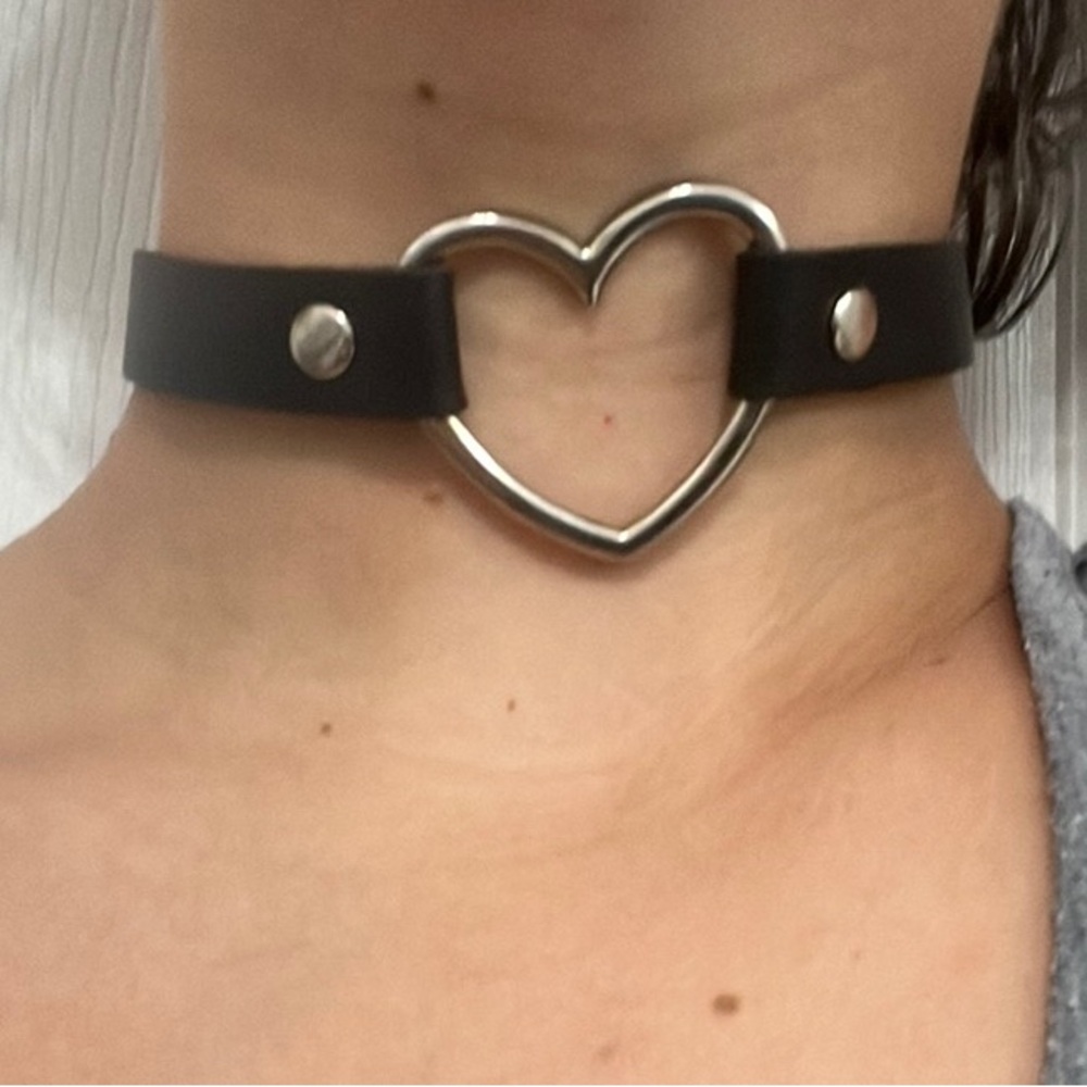 Black Heart Choker Necklace